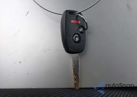 2010 Honda Fit Sport z USA, uszkodzony, nr VIN JHMGE8H47AC023912